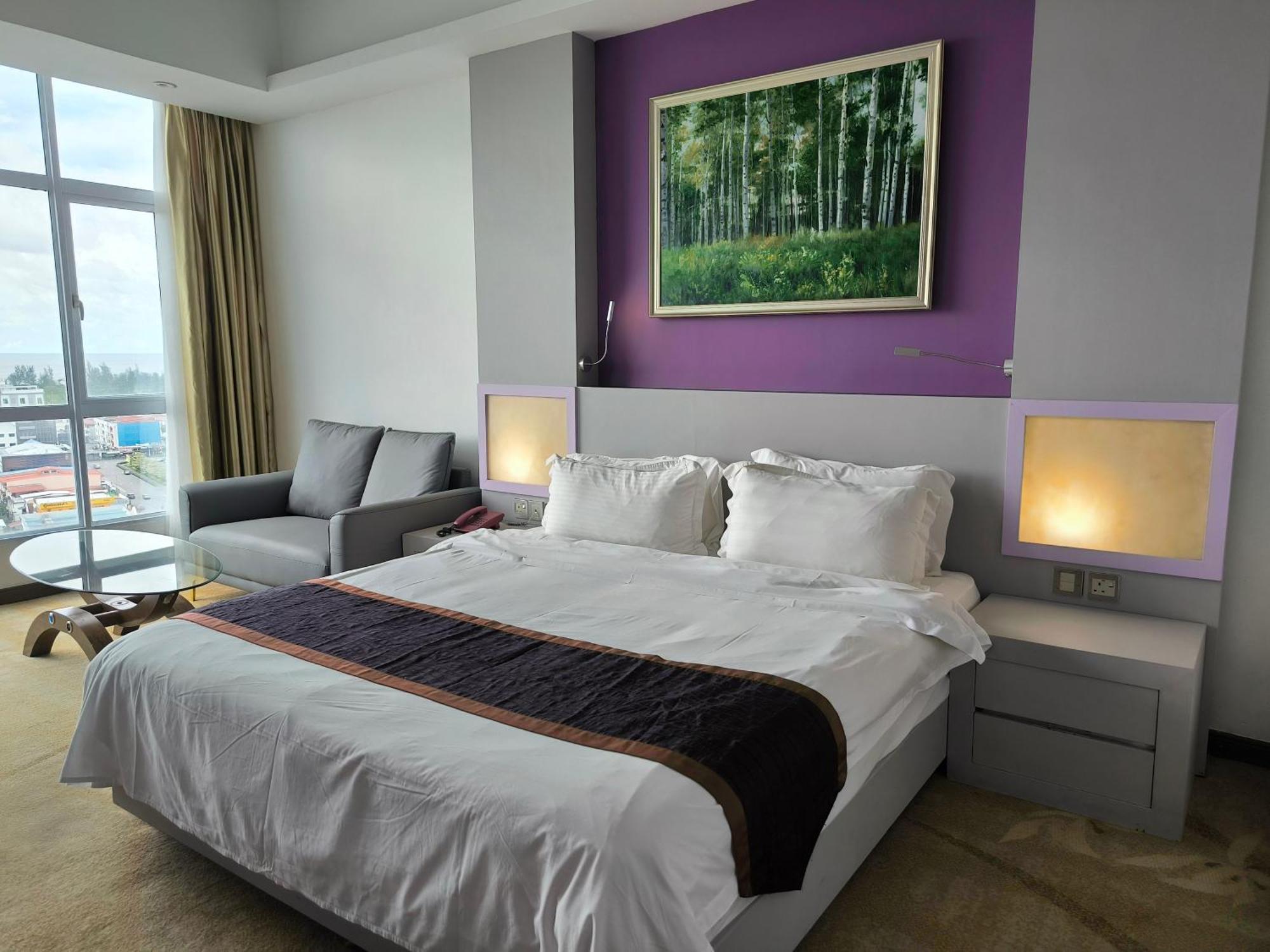 Meritz Hotel Мири Екстериор снимка