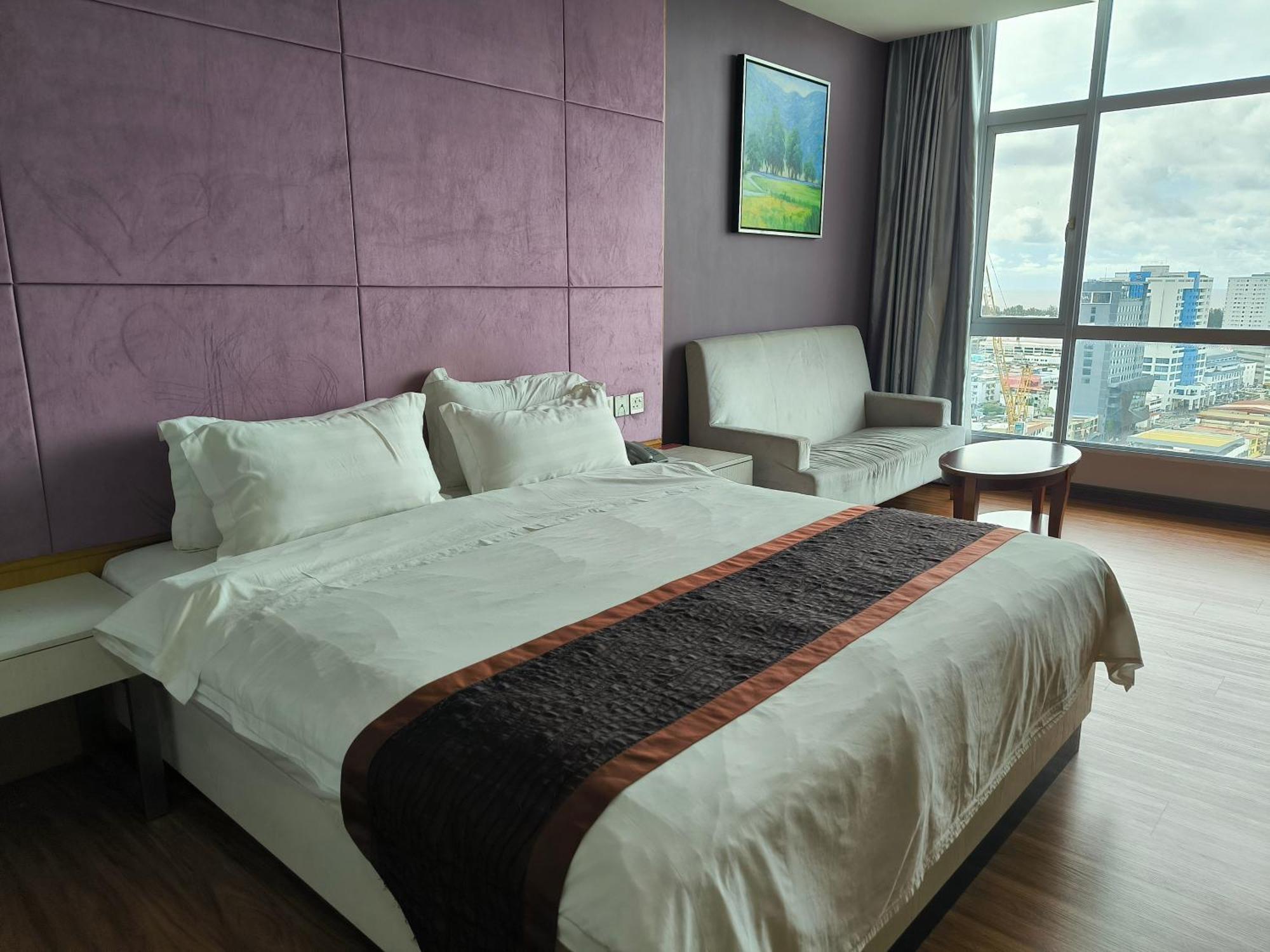 Meritz Hotel Мири Екстериор снимка
