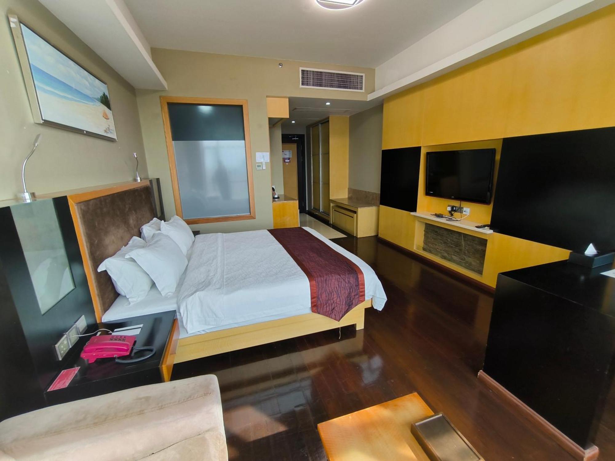 Meritz Hotel Мири Екстериор снимка