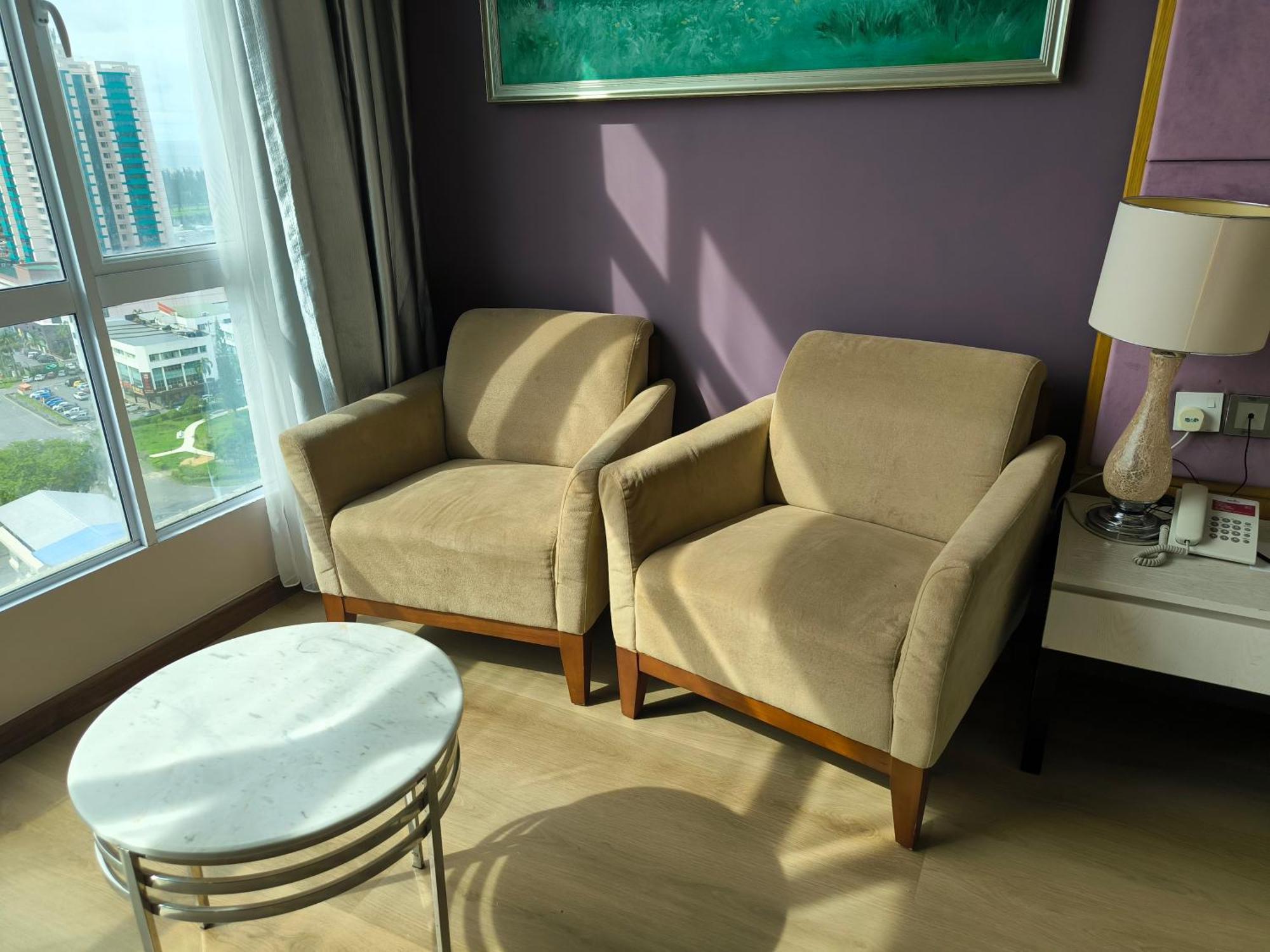Meritz Hotel Мири Екстериор снимка