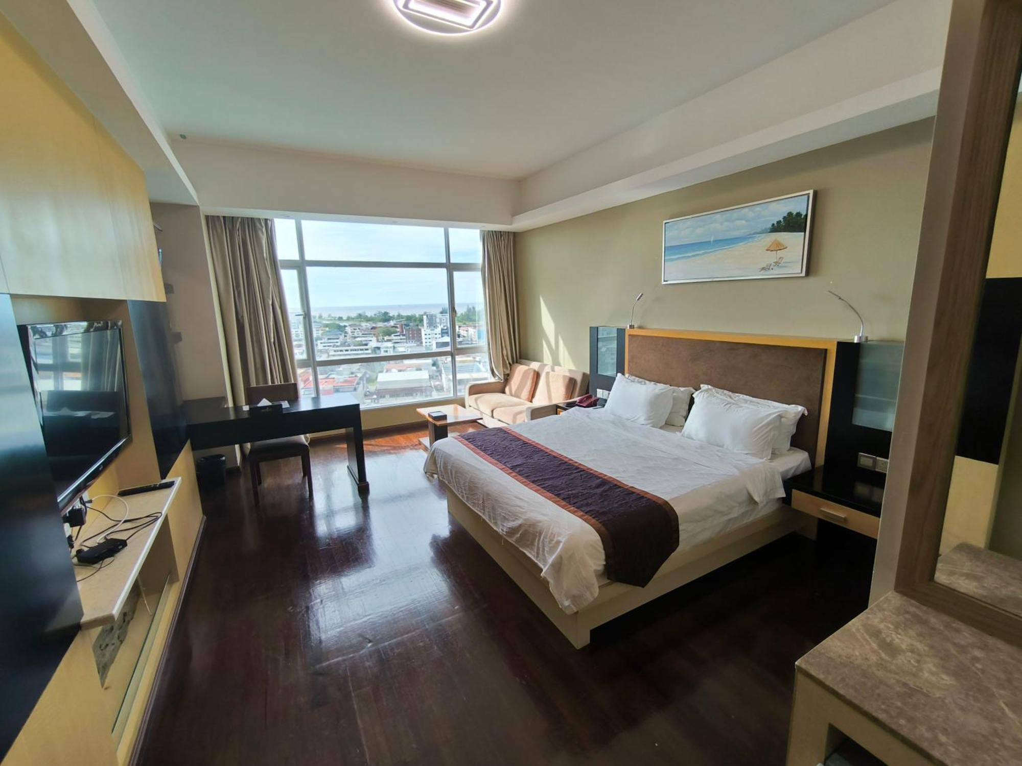 Meritz Hotel Мири Екстериор снимка